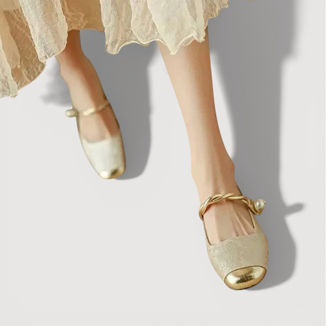 Clara | Timeless Vintage Charm
