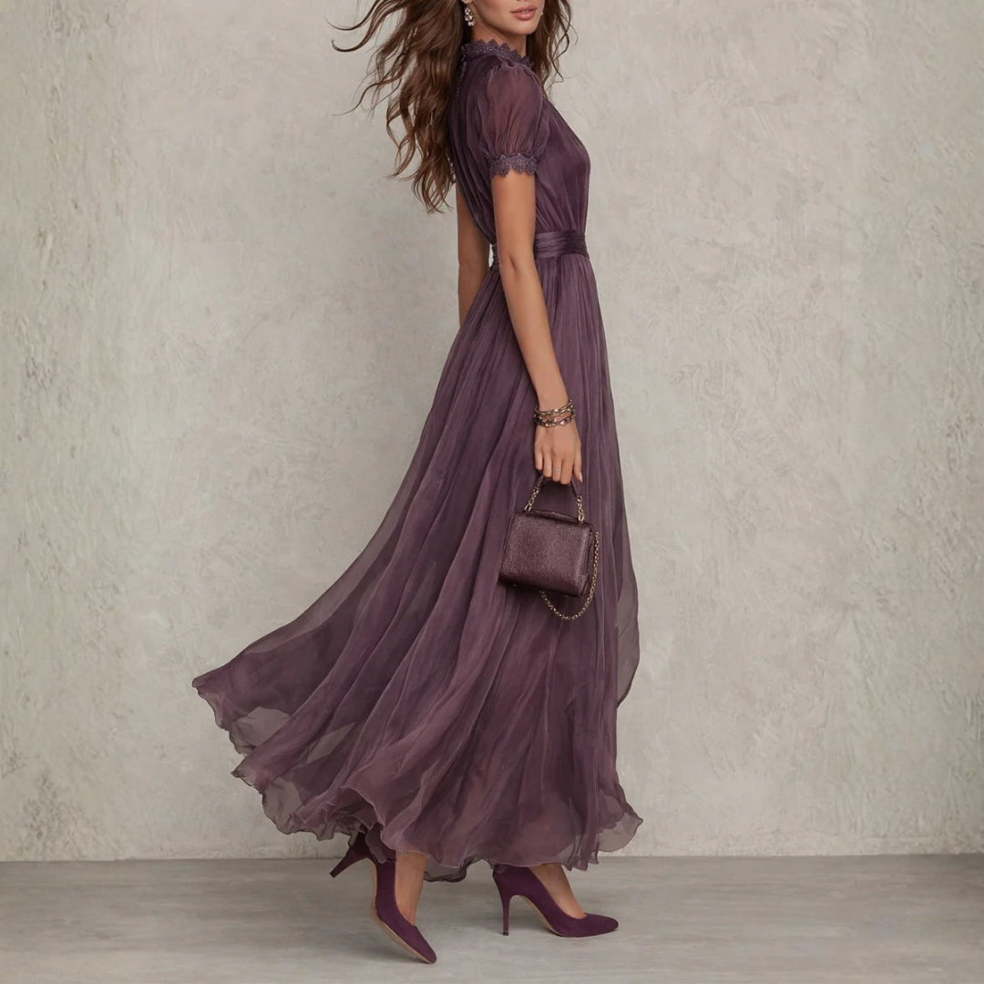 Geneviève | Flowing Maxi Gown