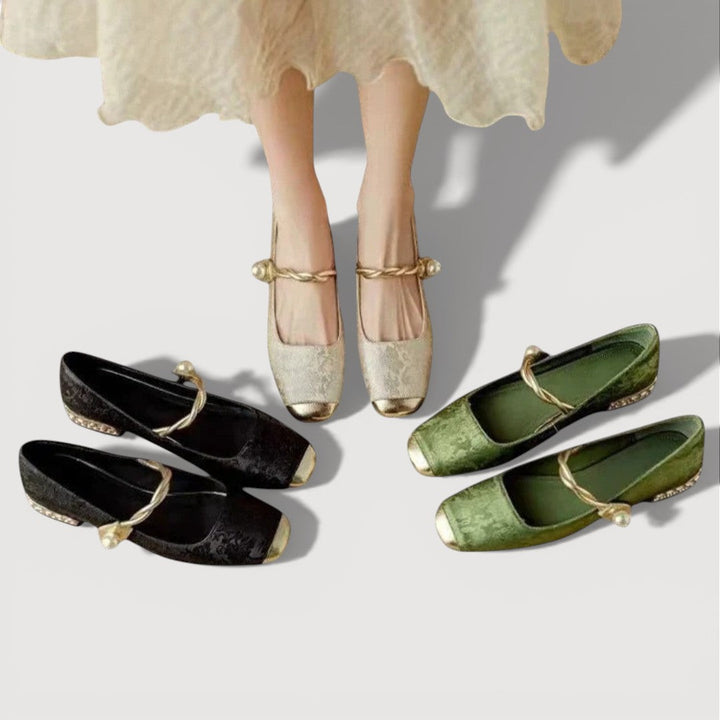 Clara | Timeless Vintage Charm