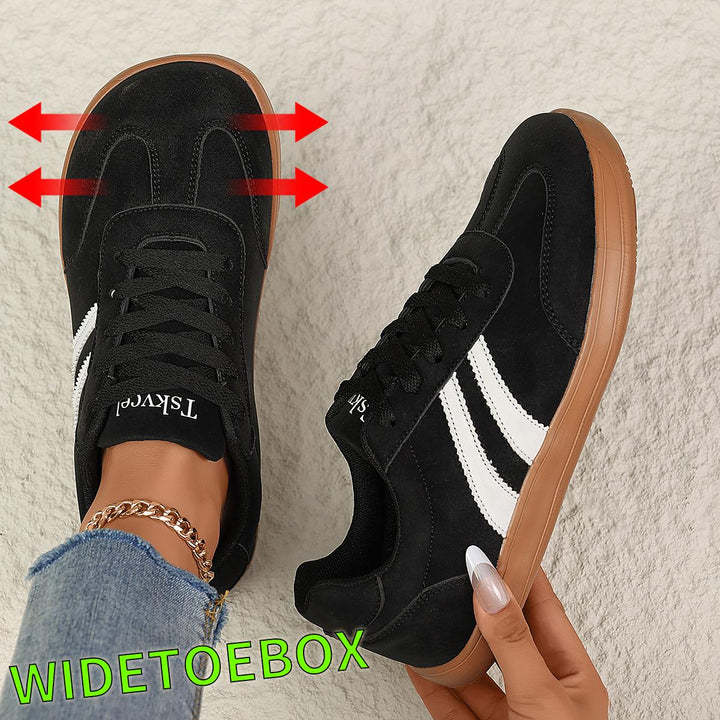 Women's Flat Lace Up Wide Toe Box Sneakers