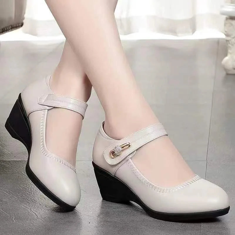 Lydia | Elegant Mid-Heel With All-Day Comfort