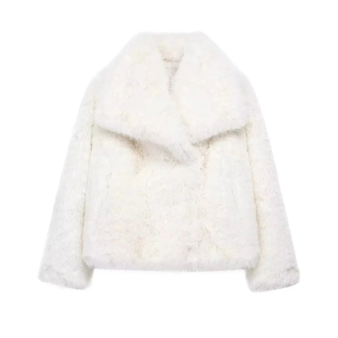 Women's Elegant Faux Fur Winter Coat - White