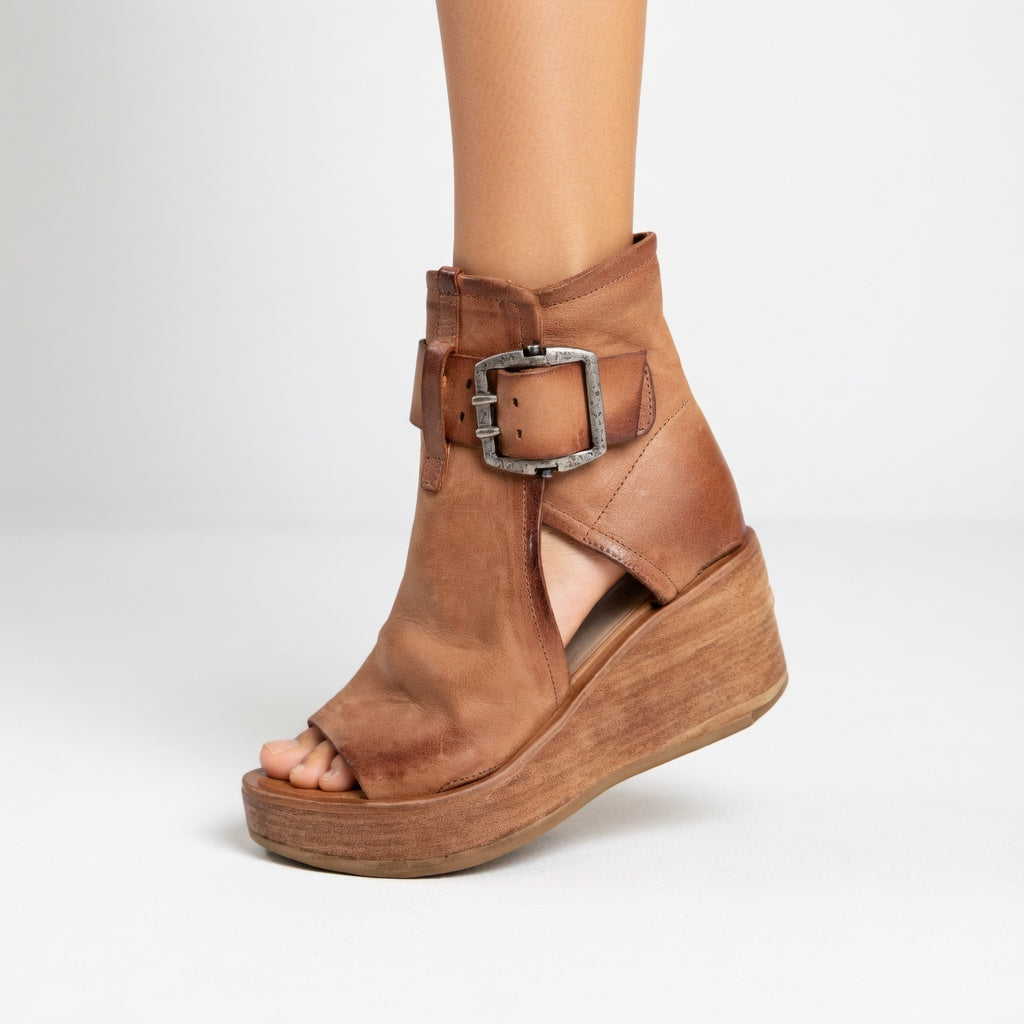 Loane | Wedge Bootie