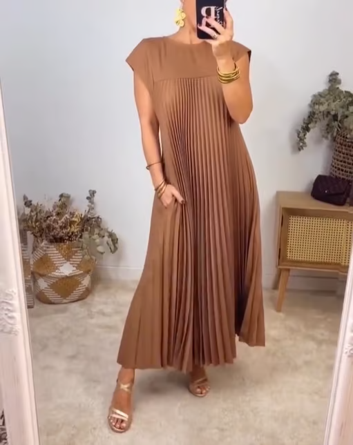 Suzette | Pleated Maxi Dress