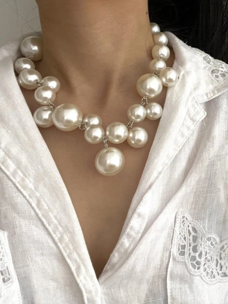Women's Classic Pearl Necklace - White