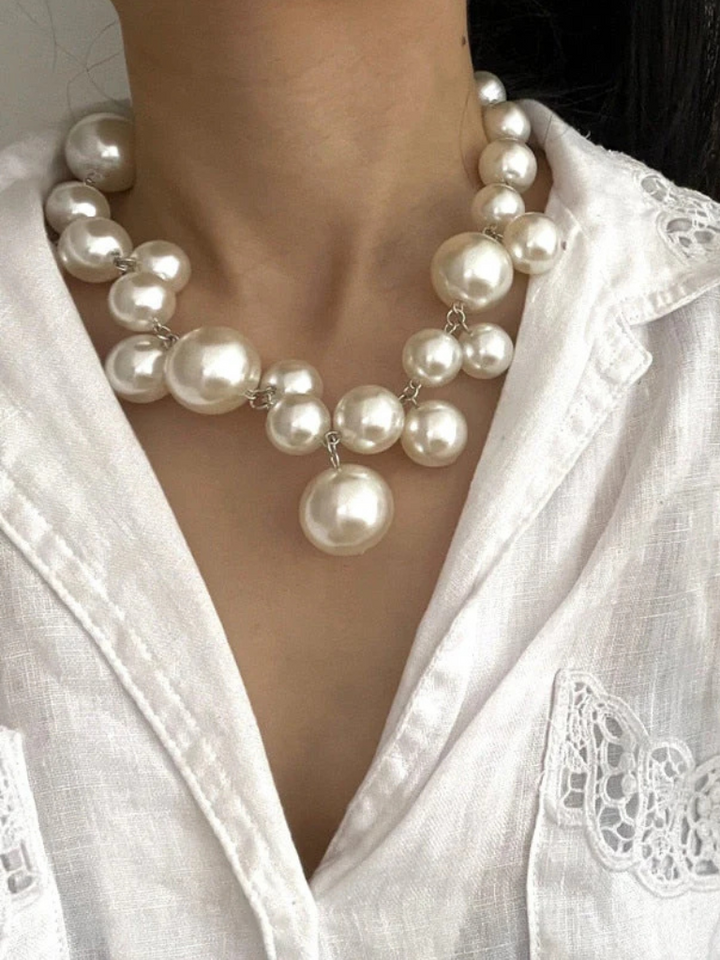 Women's Classic Pearl Necklace - White