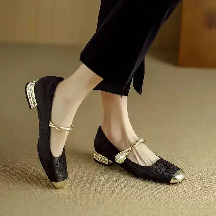 Françoise | Classic Strap Shoe