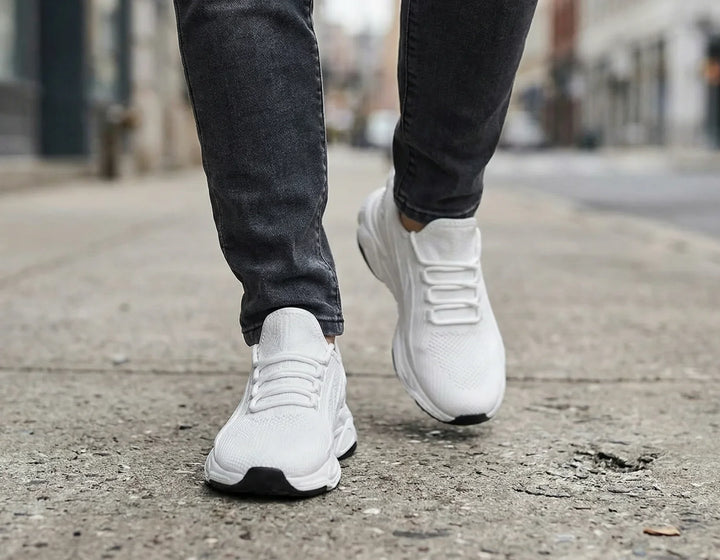 Clyde | Height-Boosting Trainer