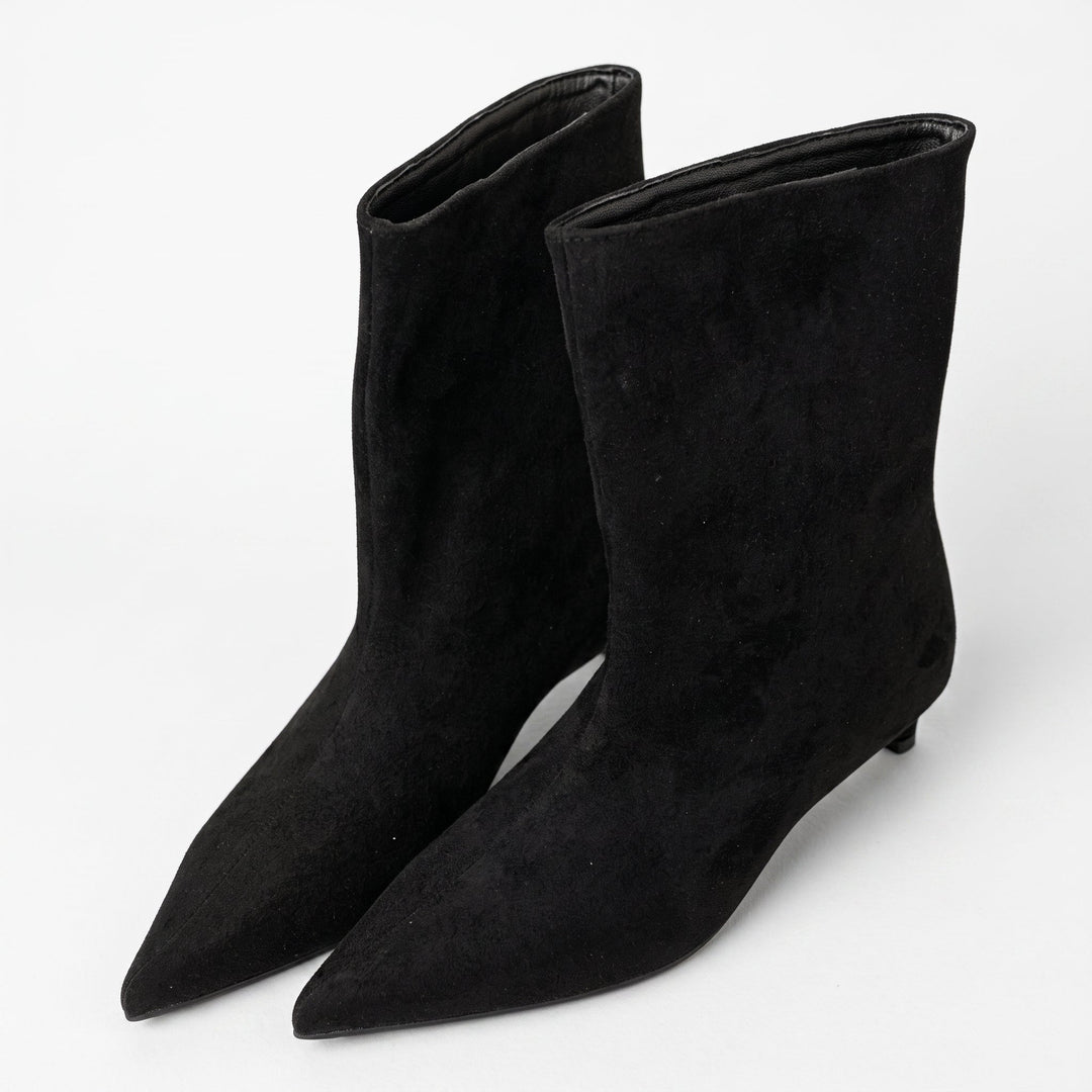 Women's Suede Pointed Toe Kitten Heel Boots - Black