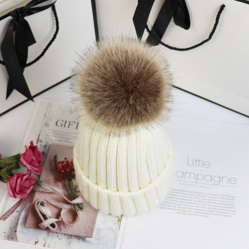 Women's Classic Pom Crochet Beanie - Milky White