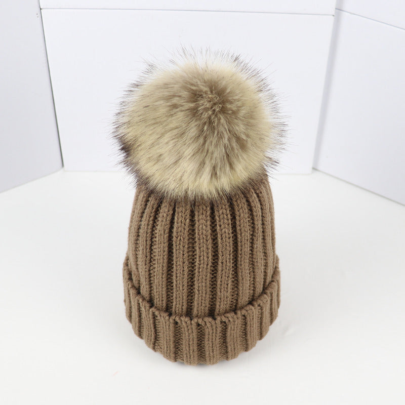 Women's Classic Pom Crochet Beanie - Khaki