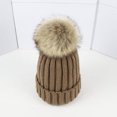 Winslet | Women's Classic Pom Crochet Beanie