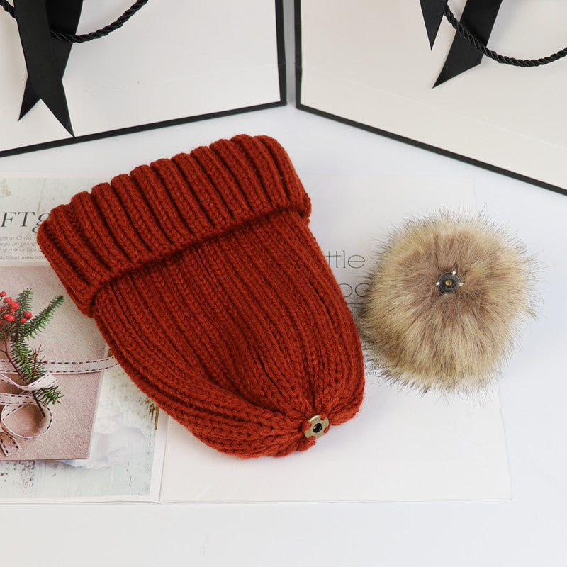Women's Classic Pom Crochet Beanie