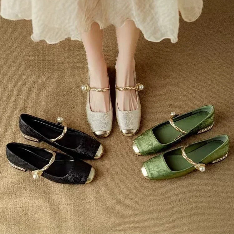 Françoise | Classic Strap Shoe