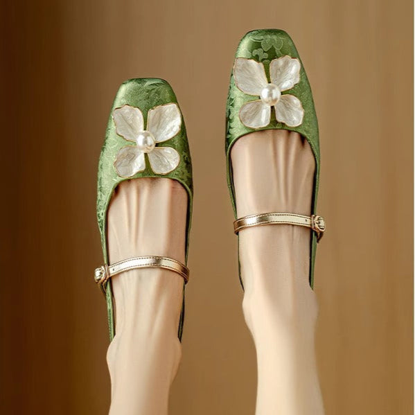 Louisette | Classic Pump