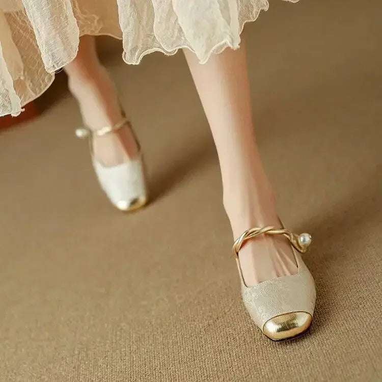 Françoise | Classic Strap Shoe