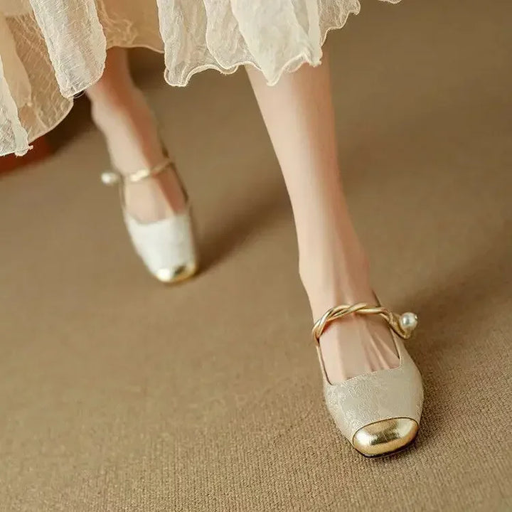 Françoise | Classic Strap Shoe