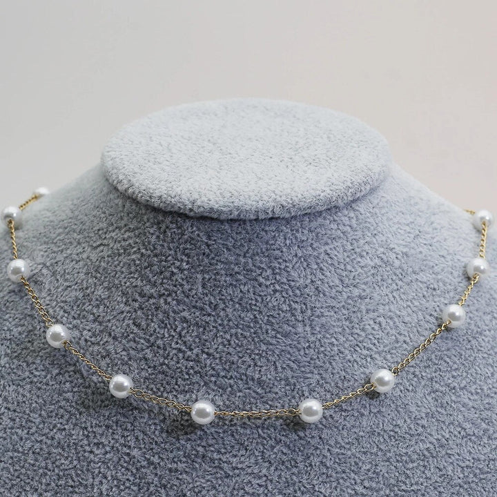 Women's Stylish Pearl Necklace - Gold and White