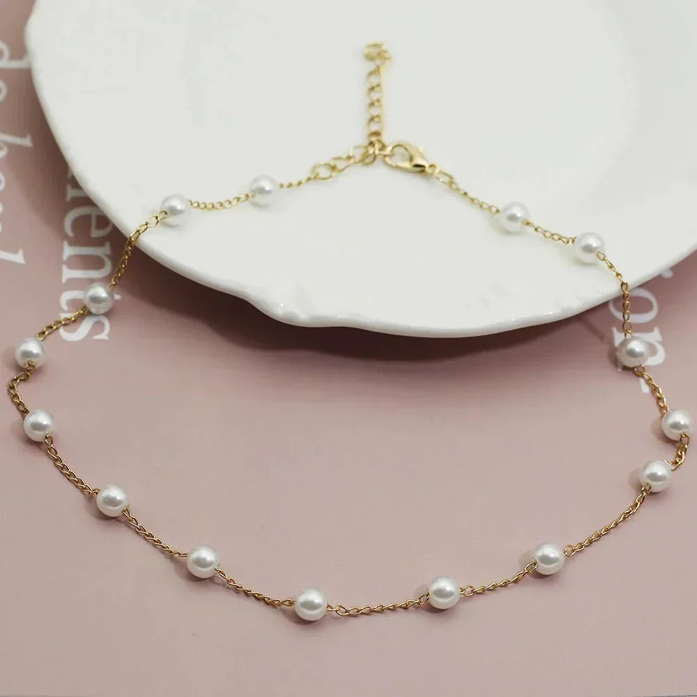 Women's Stylish Pearl Necklace - Gold and White