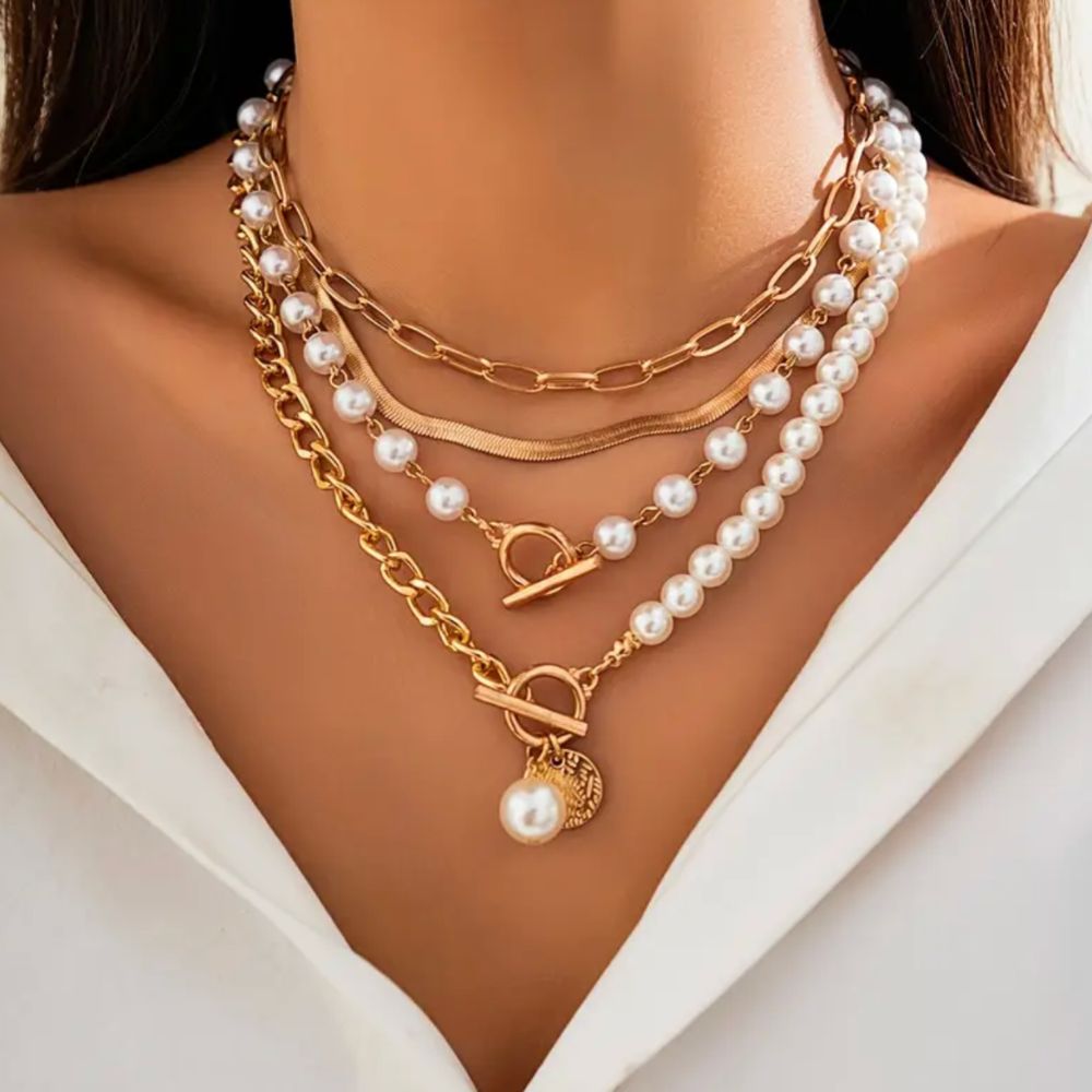 Women's Beaded Pearl Necklace - Gold and White