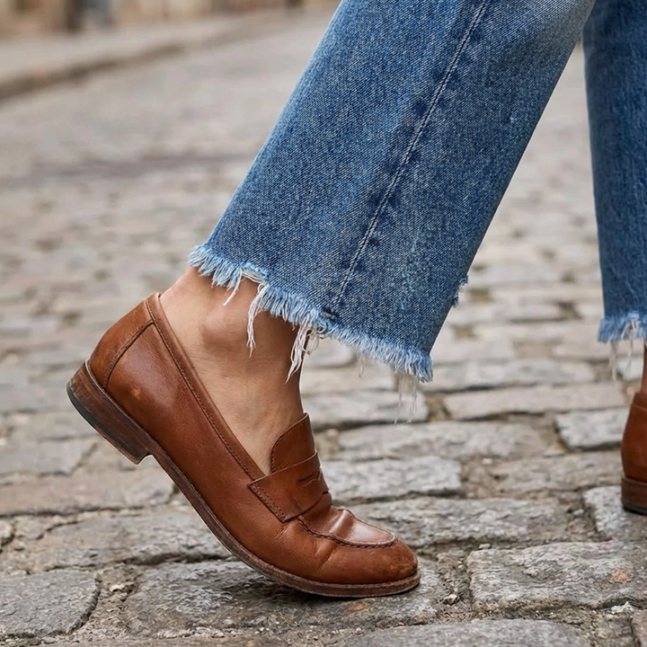Marcelle | Straight-Leg Cropped Jean